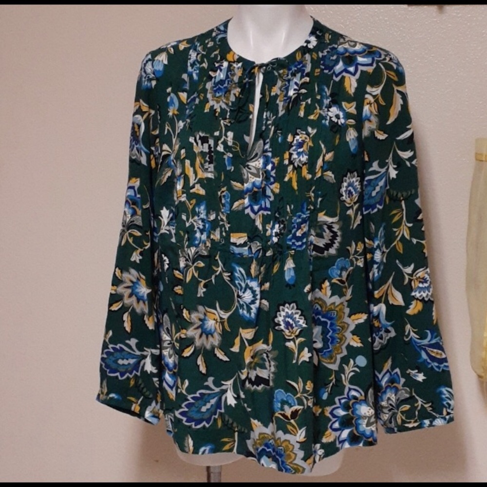 Old navy blouse